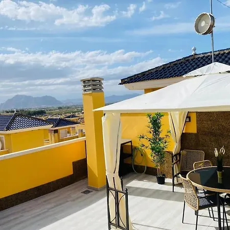 Excelente Atico 아파트 *