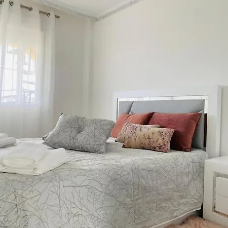 Excelente Atico 아파트 알고파